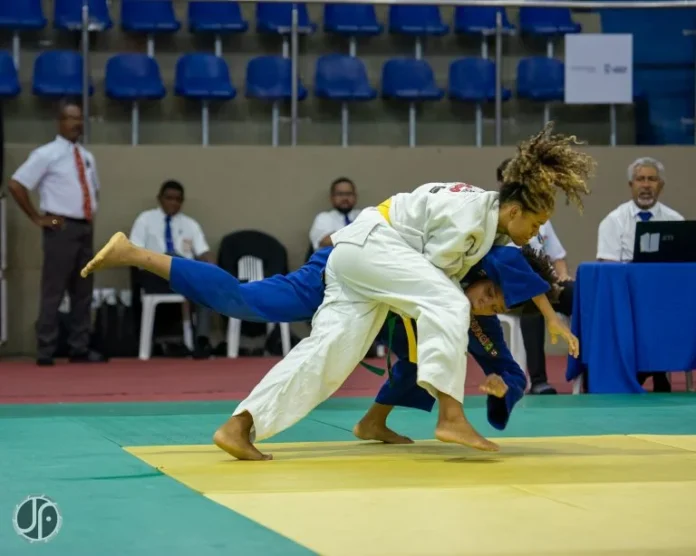 AB66C7E2-FC94-495A-83E5-BCFCB09E096F