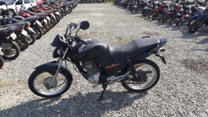 1A3773CD-6DB1-446E-A41E-E3AA8254F36A