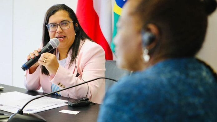 f8f1cd85-c7dd-4594-9383-ec30f13e2d8b_widelg